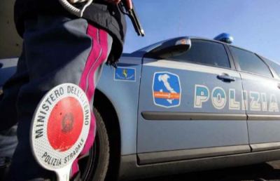 Marche, nel 2017 diminuiti incidenti stradali. In salita infrazioni per uso telefono in auto