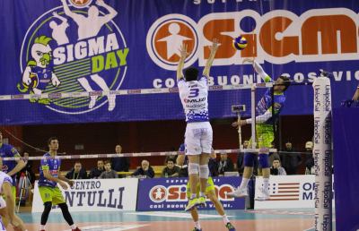 Volley Serie A2, GoldenPlast Potenza Picena sconfitta al PalaJacazzi di Aversa