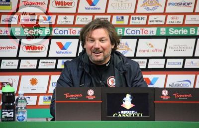 Foggia, Stroppa: ''Siamo vicini al nostro patron, confidiamo nell'operato della giustizia''