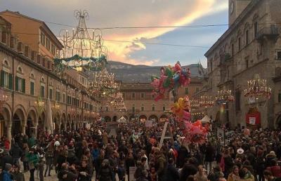 Carnevale di Ascoli 2018, elenco gruppi delle scuole. Record con oltre 2100 studenti
