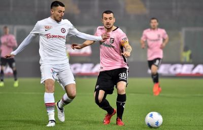 Palermo-Foggia 1-2, i pugliesi sbancano il “Barbera” e si tirano fuori dalla bassa classifica
