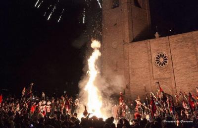 Castignano, Martedì di Carnevale con la ''Sfida secolare dei Moccoli''