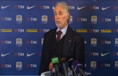 Calciomercato, rivoluzione Malagò: ''Chiusura anticipata sia ad Agosto che a Gennaio''