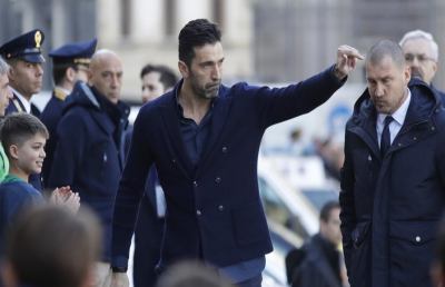 Funerali Astori, il racconto di una giornata che ha coinvolto tutto il mondo del calcio