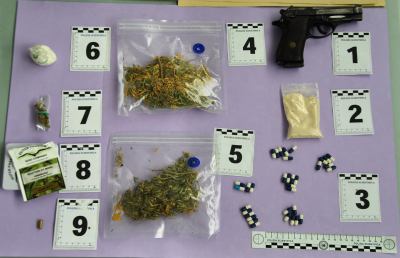 Questura Ascoli-Fermo, arrestato 38enne che teneva in casa droga in capsule medicinali