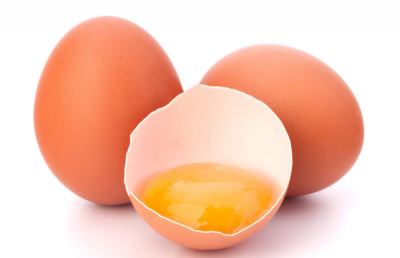 Mangiare un uovo ogni giorno riduce il rischio di malattie cardiovascolari e ictus