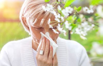 Arrivano le allergie, una corretta idratazione è preziosa alleata per combatterle 