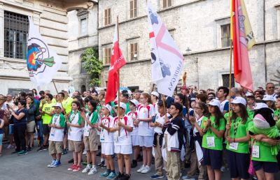 Ascoli Piceno, sfilata di apertura per il Trofeo Nazionale Giovanile di tiro con l'arco