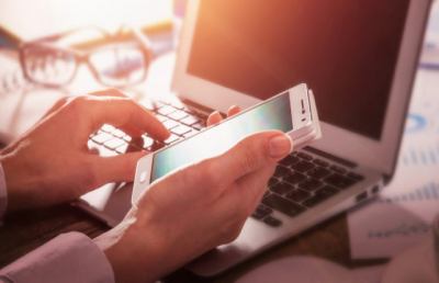 Lo smartphone danneggia la vista! Adesso è confermato