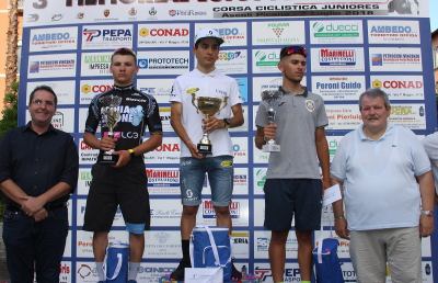 Ciclismo, il fermano Ciuccarelli trionfa nel 3° Memorial Luigi Ferretti