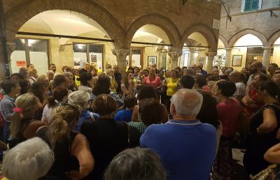 Ascoli Piceno, oltre 100 partecipanti all'iniziativa ''Salute in cammino'' per le vie del centro