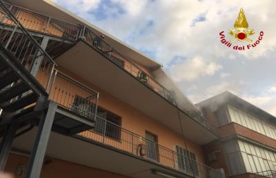 Vigili del Fuoco, importante intervento a Montappone per incendio in cappellificio