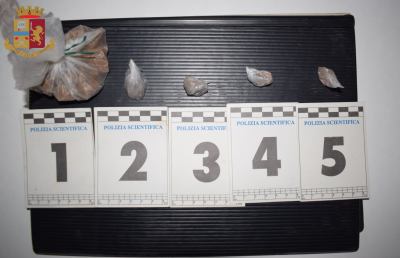 Sezione Antidroga Squadra Mobile Ascoli, arrestato 55enne nel quartiere Monticelli