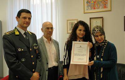 Guardia di Finanza Ascoli, premiata studentessa vincitrice concorso “Insieme per la legalità”
