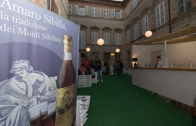 Montefiore dell'Aso, ultimo giorno della Sagra della Frutta dedicato al Veregra Street