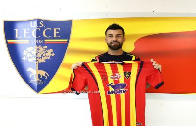 Lecce, all'antivigilia del match con l'Ascoli presentato l'ultimo acquisto Bovo