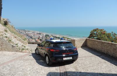 Droga, a San Benedetto arrestata un'infermiera. Cupra Marittima, manette per un 27enne