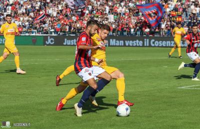 Cosenza-Foggia 2-0, highlights