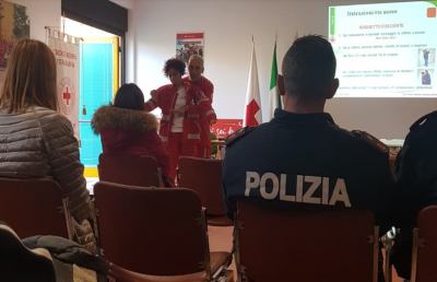 Croce Rossa Italiana, ad Ascoli corso per preparare agenti di Polizia all'uso del defibrillatore