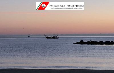 Guardia Costiera San Benedetto del Tronto, controlli serrati su filiera pesca vongole