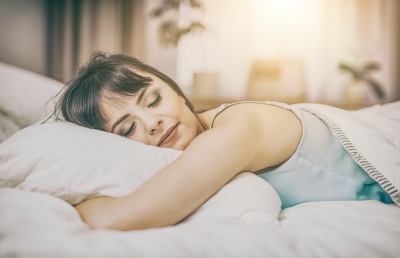 Se ti svegli stanco è perché sei disidratato. Bisogna bere prima di andare a dormire