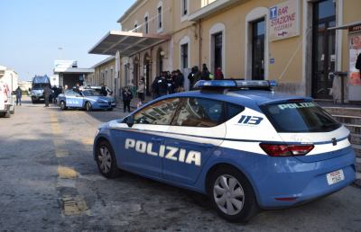San Benedetto: schiaffi, morsi e sputi su autobus, foglio di via per 27enne extracomunitaria