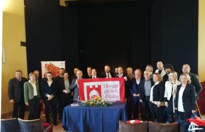 Grottammare, festa con i rappresentanti dei ''Borghi più belli d'Italia nelle Marche''