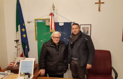 Spinetoli, Comune dona pacco natalizio alle famiglie più bisognose 