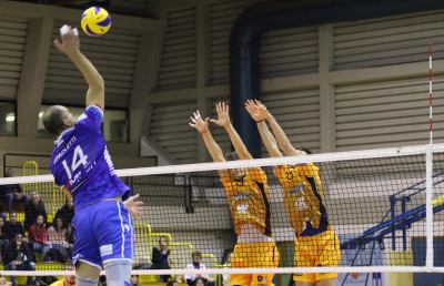 Pallavolo Serie A2, la GoldenPlast Potenza Picena vince in rimonta a Livorno