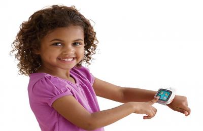 Unione Europea, richiamo degli smartwatch per bambini a causa degli hacker