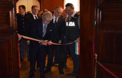 Prefettura Ascoli Piceno, inaugurata mostra fotografica della Polizia Scientifica
