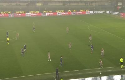 Verona-Crotone 1-1, Di Carmine risponde a Pettinari dopo l'espulsione di Rohden