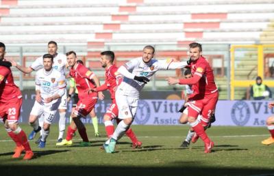 Perugia-Cosenza 0-1, highlights