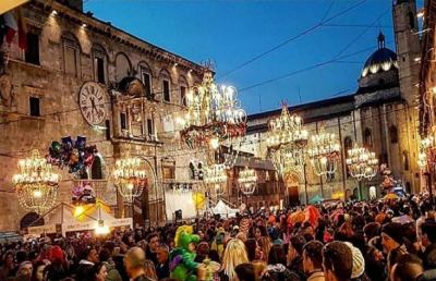 Carnevale di Ascoli 2019, Domenica da record con tantissima gente in centro storico