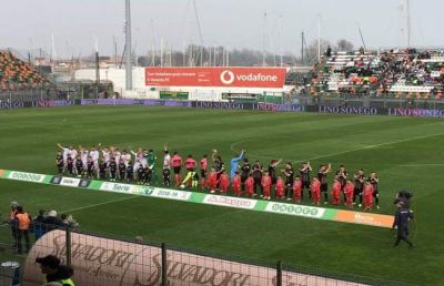 Serie B 29° turno: il Palermo travolge il Carpi, in parità la sfida salvezza Venezia-Cremonese