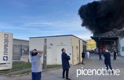 Ascoli Piceno, Finproject: “Incendio per errore umano, non ha riguardato materiali plastici”
