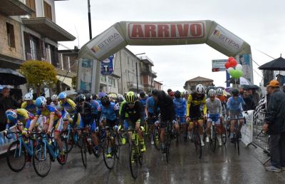 Ciclismo: Trofeo Città di Maltignano, Fabrizio Cucciniello più forte della pioggia