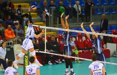 Volley Serie A2, la GoldenPlast Potenza Picena fa suo il primo derby con la M&G Videx Grottazzolina