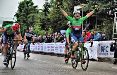 Domenica di grande ciclismo con la Due Giorni Marchigiana e la Giornata della Bici Rosa