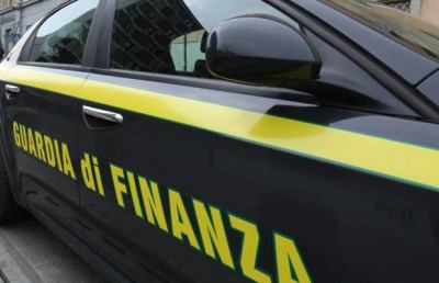 Operazione “Eden Brand”, Finanza stronca gruppo criminale dedito a contraffazione e riciclaggio