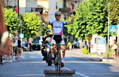 Ciclismo, il 35° Gran Premio Città di Montegranaro nelle mani del polacco Sowinski