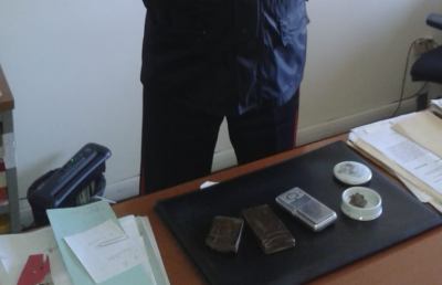 Ascoli Piceno, arrestato pregiudicato 50enne con tre panetti di hashish in casa