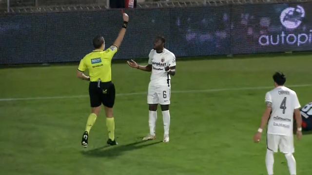 Ascoli Calcio, una giornata di squalifica per Adjapong dopo il rosso a Campobasso. D'Amore in diffida