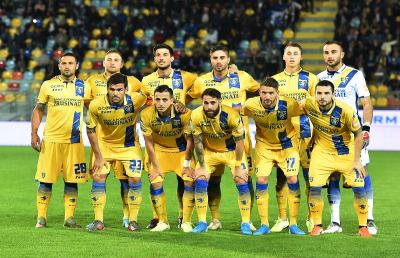 Frosinone-Livorno 1-0, un rigore in extremis di Ciano fa respirare ciociari ed inguaia amaranto