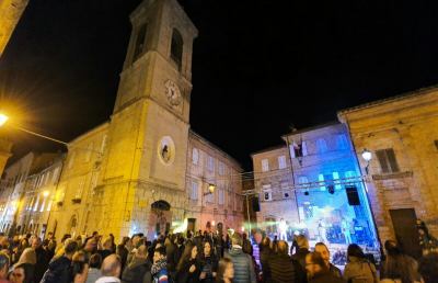 Montefiore dell'Aso, ottimi riscontri e grande partecipazione per la Castagnata in Piazza