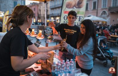 Ascoli Piceno, Piazza Arringo apre le porte all'evento ''Halloween Beer Festival''