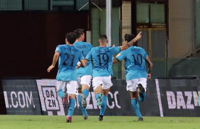Serie B 10° turno: Benevento capolista solitaria, il Frosinone liquida in casa il Trapani