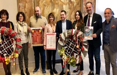Ascoli Piceno, presentato calendario eventi natalizi. Fioravanti: ''Aiutiamo tutti la nostra città''