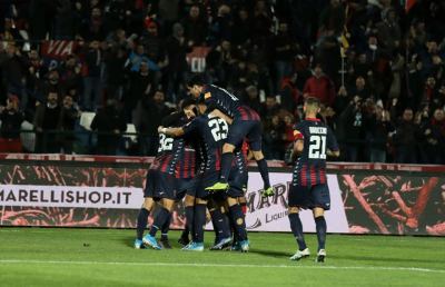 Cosenza-Spezia 1-1, Ragusa risponde nella ripresa a Riviere. I liguri chiudono in dieci