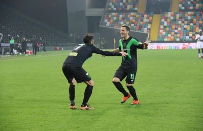 Pordenone-Crotone 1-0, un autogol di Mustacchio tiene i neroverdi nell'altissima classifica